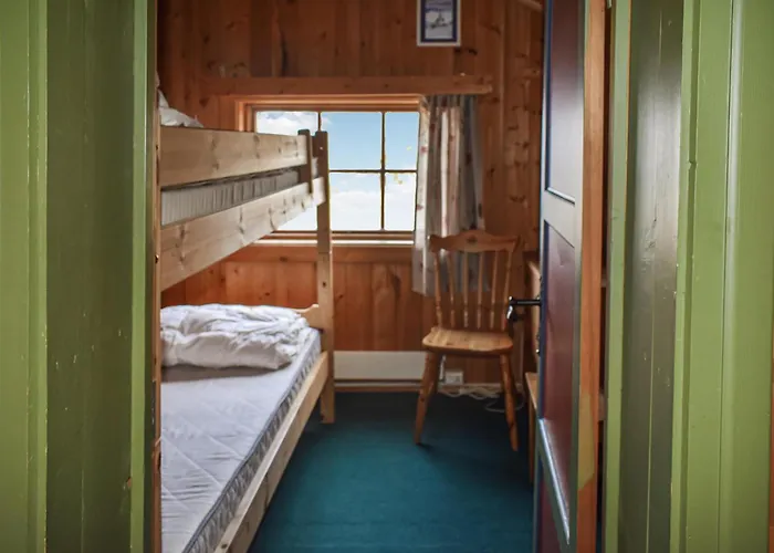 2 Bedroom Stunning In *